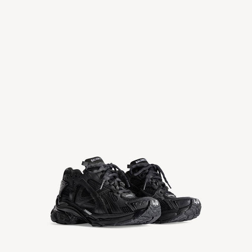 B•lenci•ga Runners